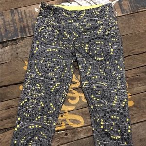 Two pairs of capri workout leggings